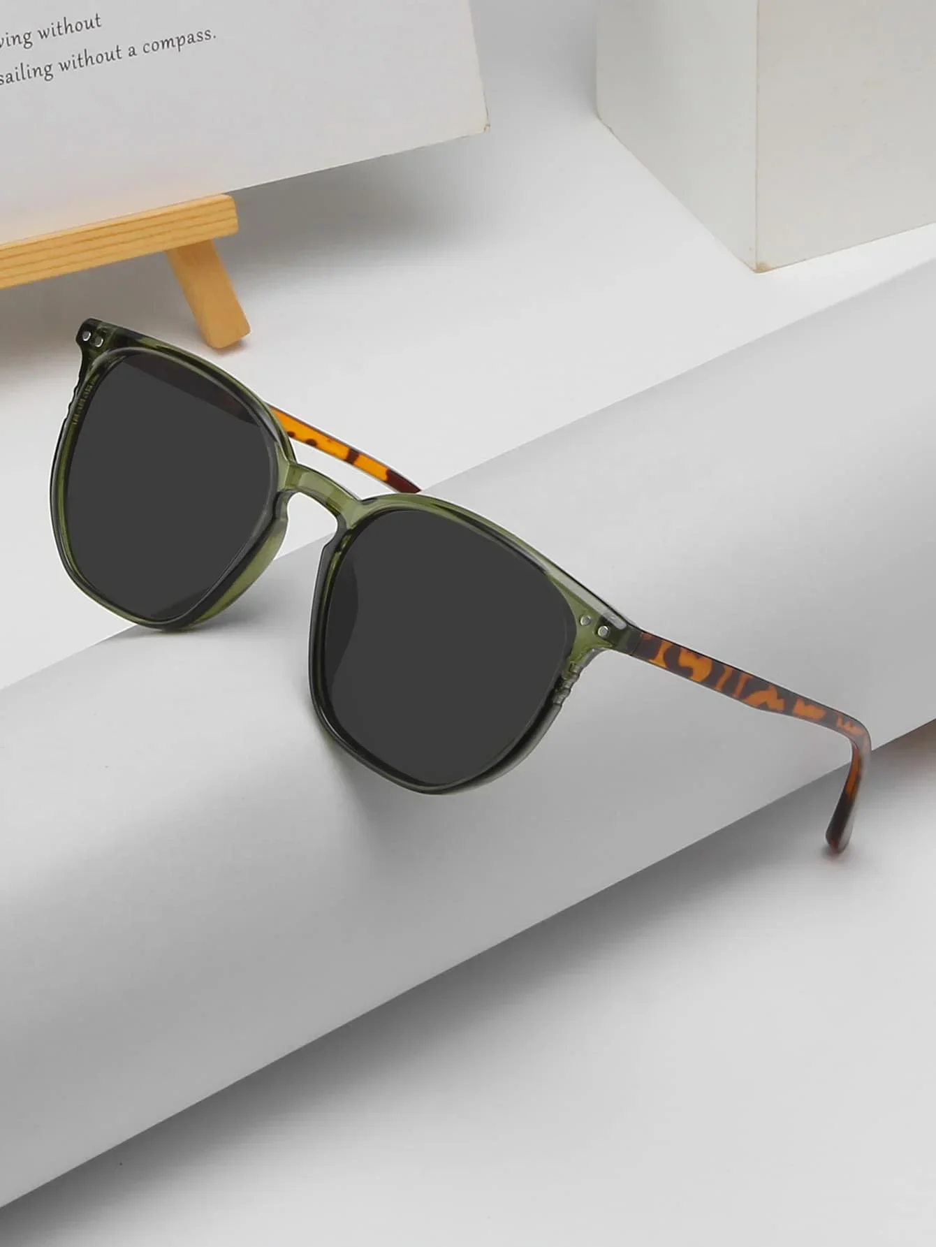 1 Pair Of Women Round PC Frame - Women Accessories Business 评论和价格