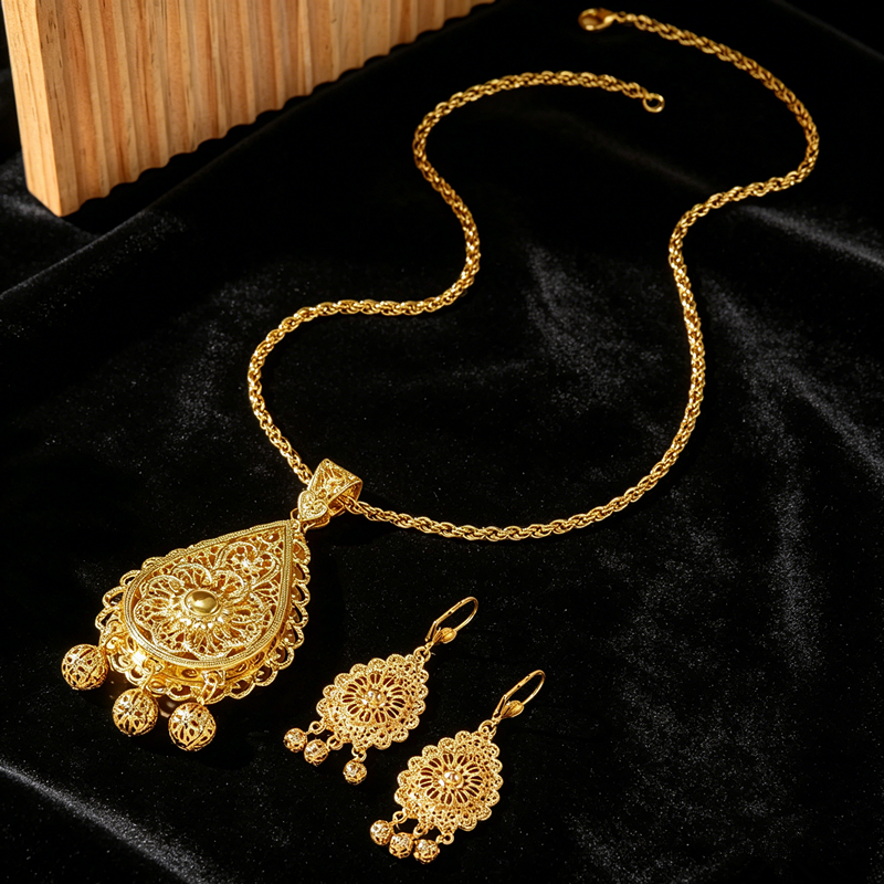 Plated Hollow Carved Set, Doub - Layered Necklace Set 评论和价格