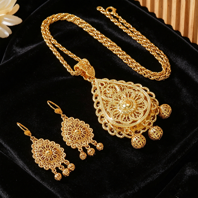 Plated Hollow Carved Set, Doub - Layered Necklace Set 评论和价格