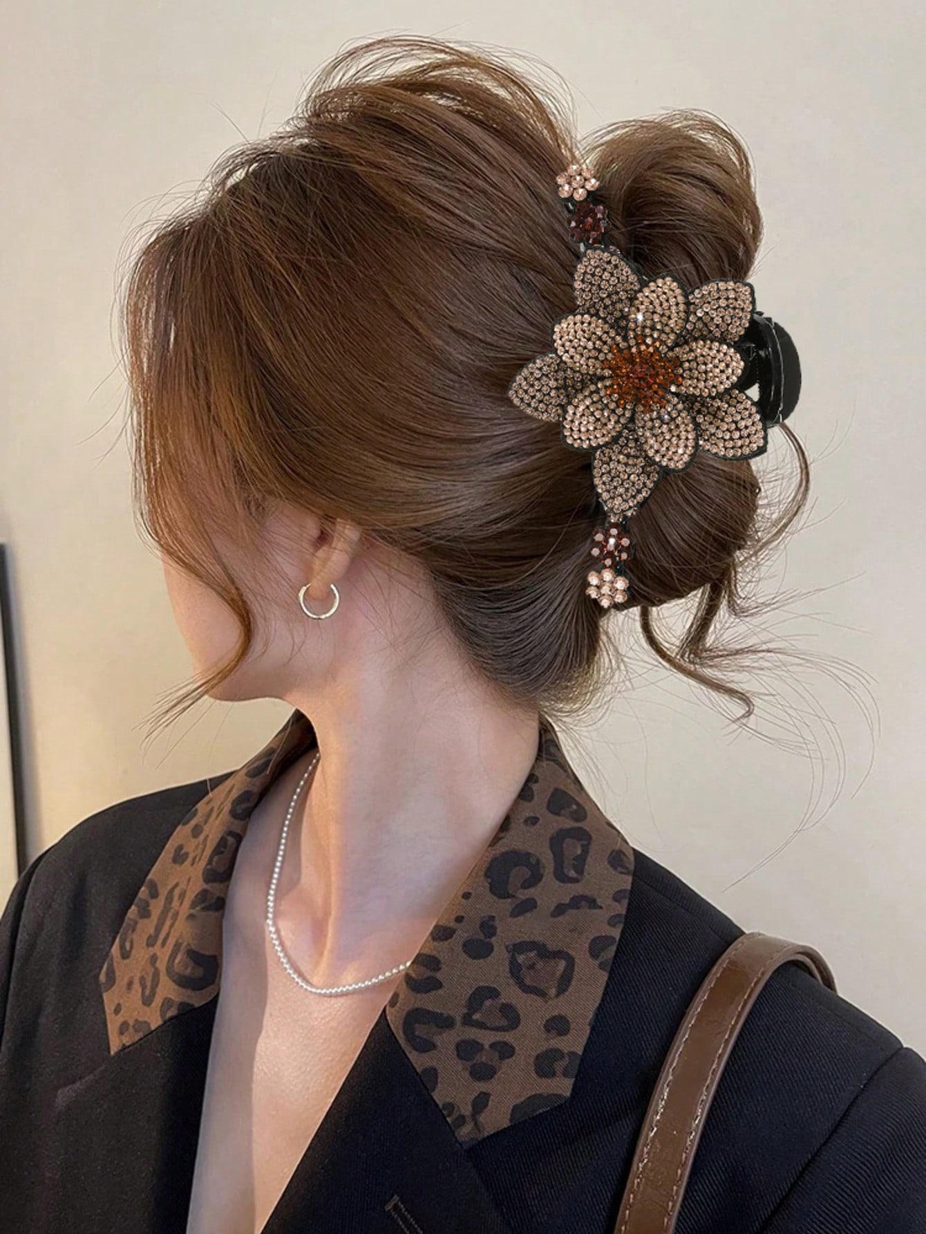 1pc Elegant Rhinestone Flower  - Women'S Essential Accessories 评论和价格