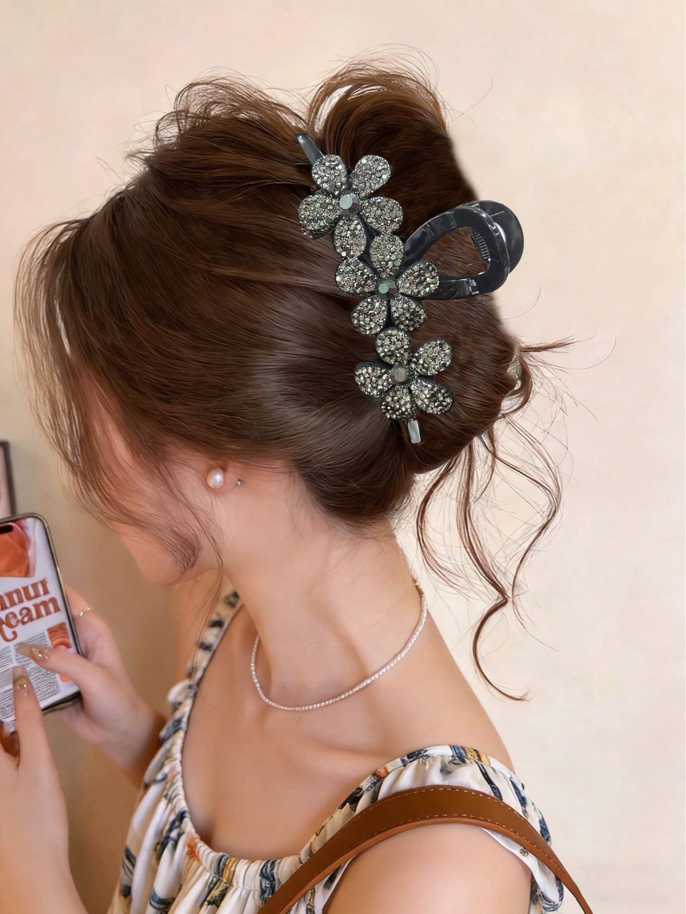 1pc Elegant Rhinestone Flower  - Women'S Essential Accessories 评论和价格