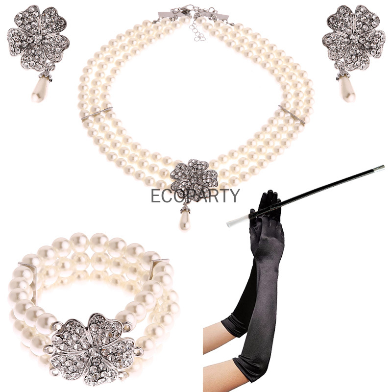 Audrey Hepburn Breakfast at Ti - Women'S Accessories In The 1950S 评论和价格
