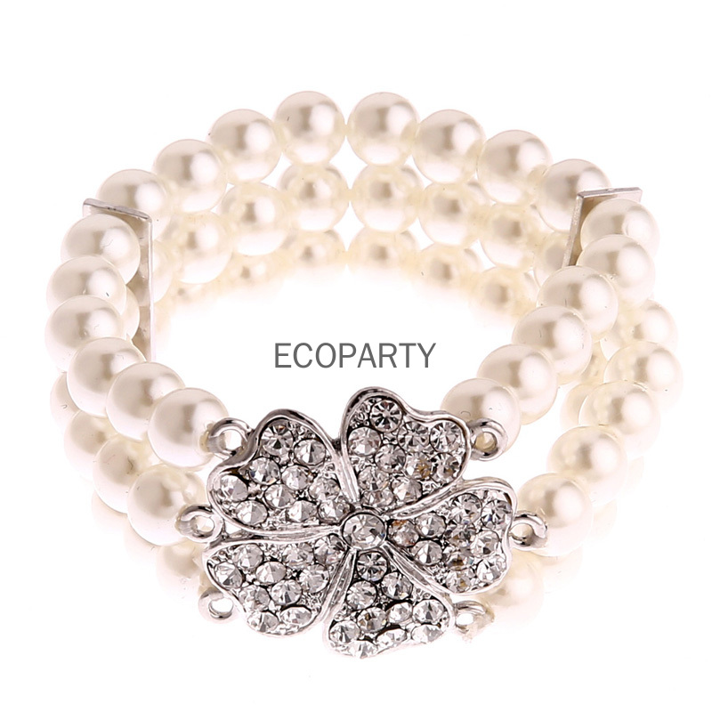 Audrey Hepburn Breakfast at Ti - Women'S Accessories In The 1950S 评论和价格